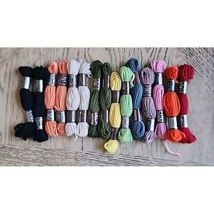 DMC Laine Colbert Virgin Wool Yarn Needlepoint Tapisserie 8 Meters Lot Vintage